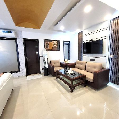 Hotel The Daanish Residency - Karol Bagh Нью-Дели Экстерьер фото