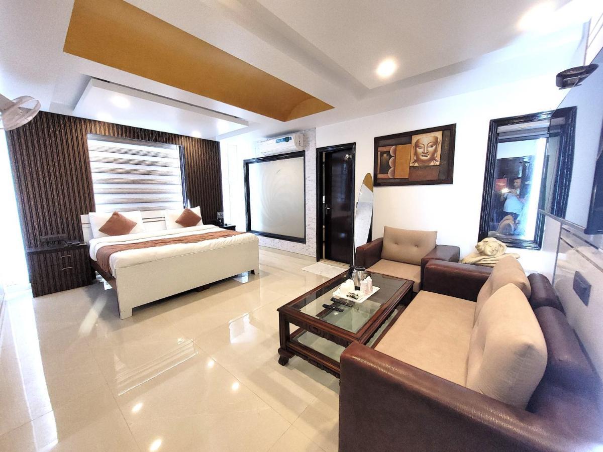 Hotel The Daanish Residency - Karol Bagh Нью-Дели Экстерьер фото