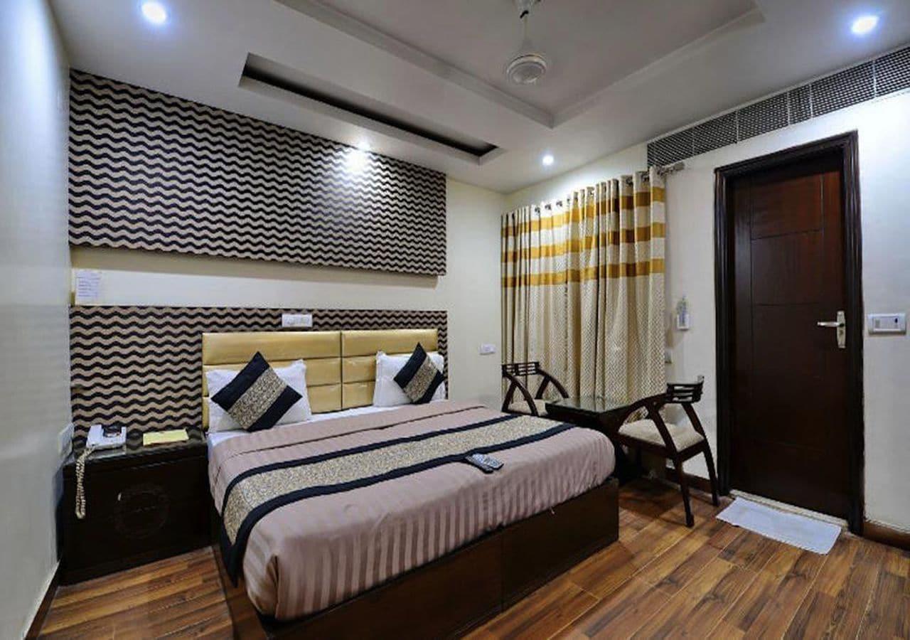 Hotel The Daanish Residency - Karol Bagh Нью-Дели Экстерьер фото