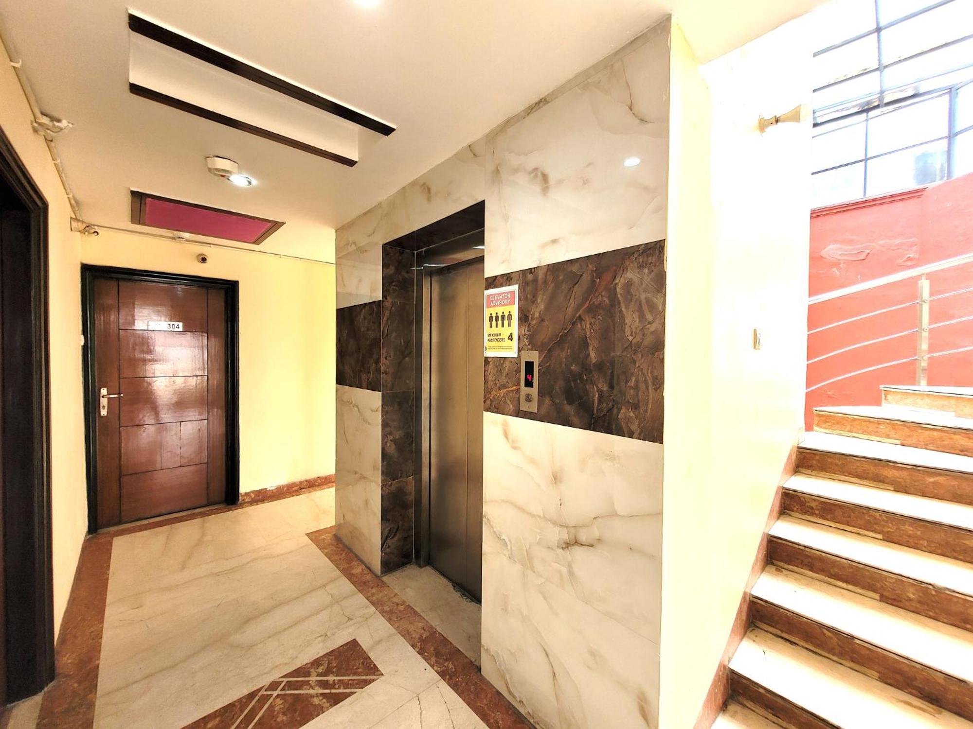 Hotel The Daanish Residency - Karol Bagh Нью-Дели Экстерьер фото