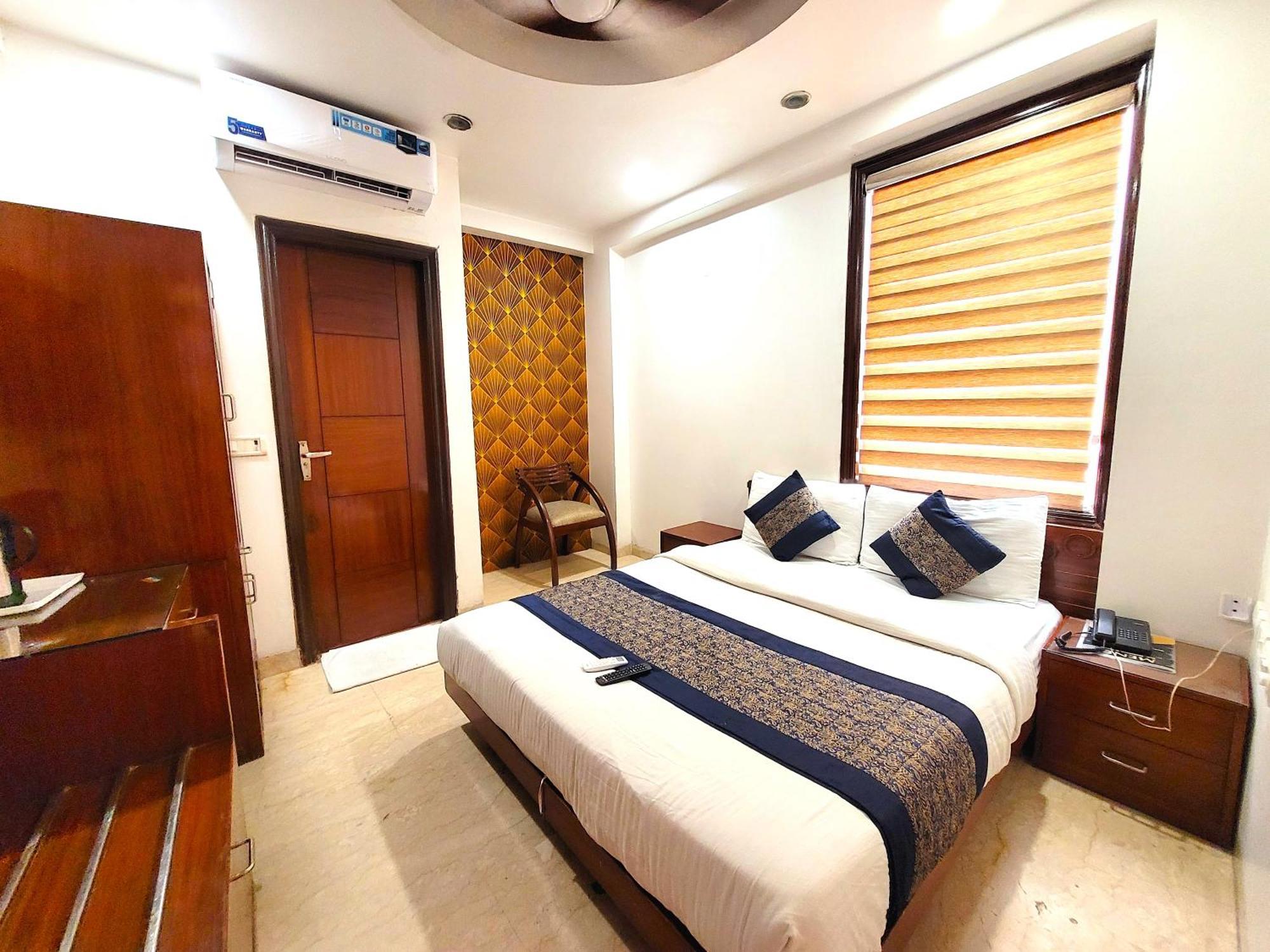 Hotel The Daanish Residency - Karol Bagh Нью-Дели Экстерьер фото