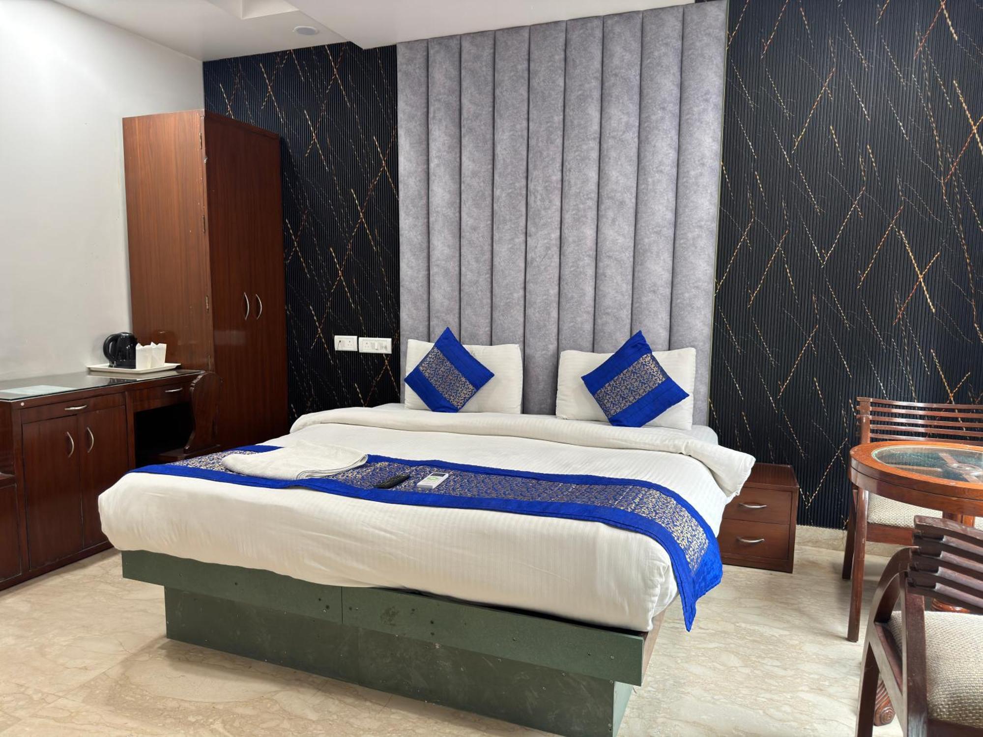 Hotel The Daanish Residency - Karol Bagh Нью-Дели Экстерьер фото