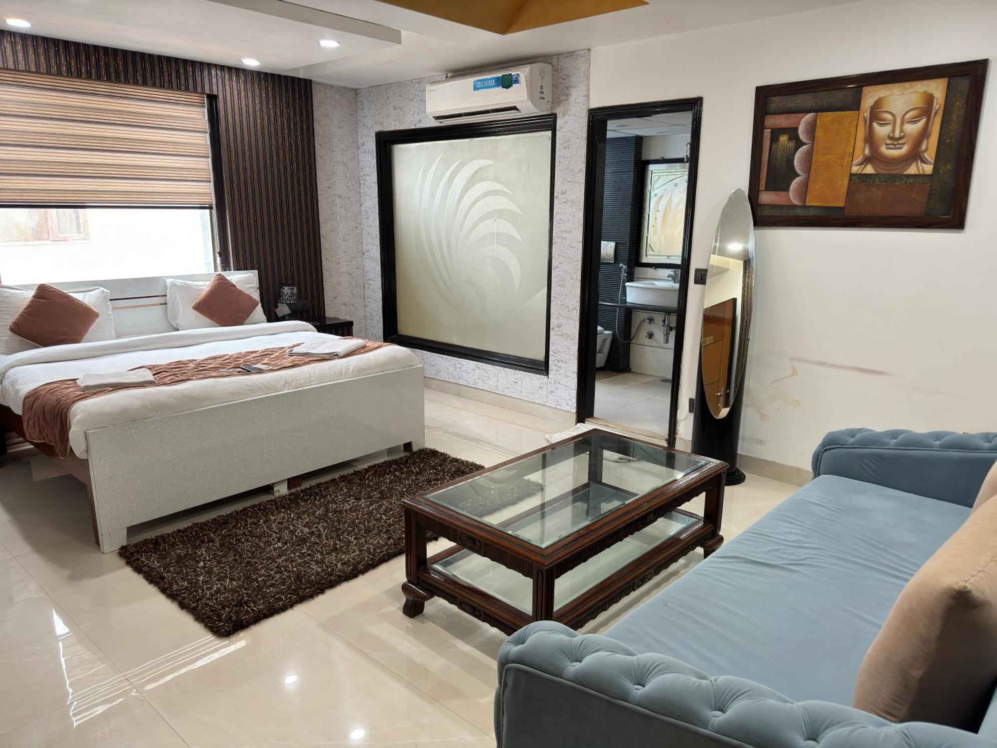 Hotel The Daanish Residency - Karol Bagh Нью-Дели Экстерьер фото