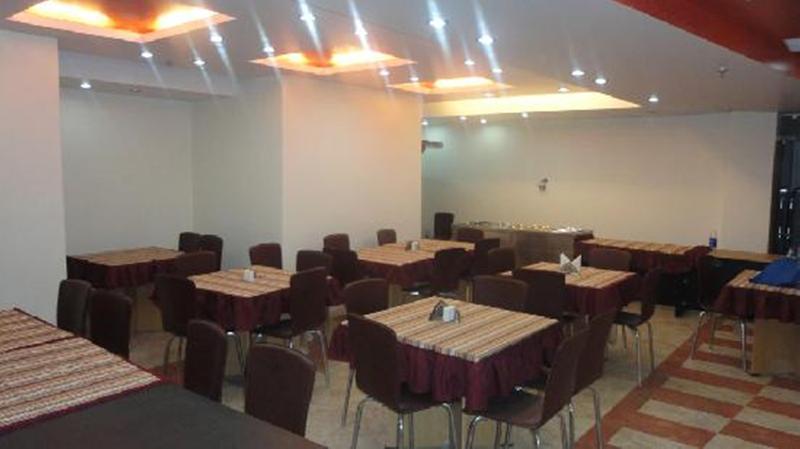 Hotel The Daanish Residency - Karol Bagh Нью-Дели Ресторан фото